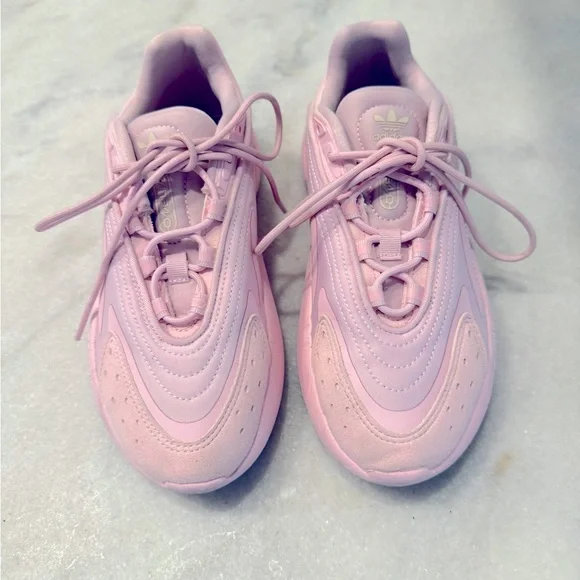 Women's Pink Adidas Sneakers Ozelia 5.5 - Picture 3 of 5